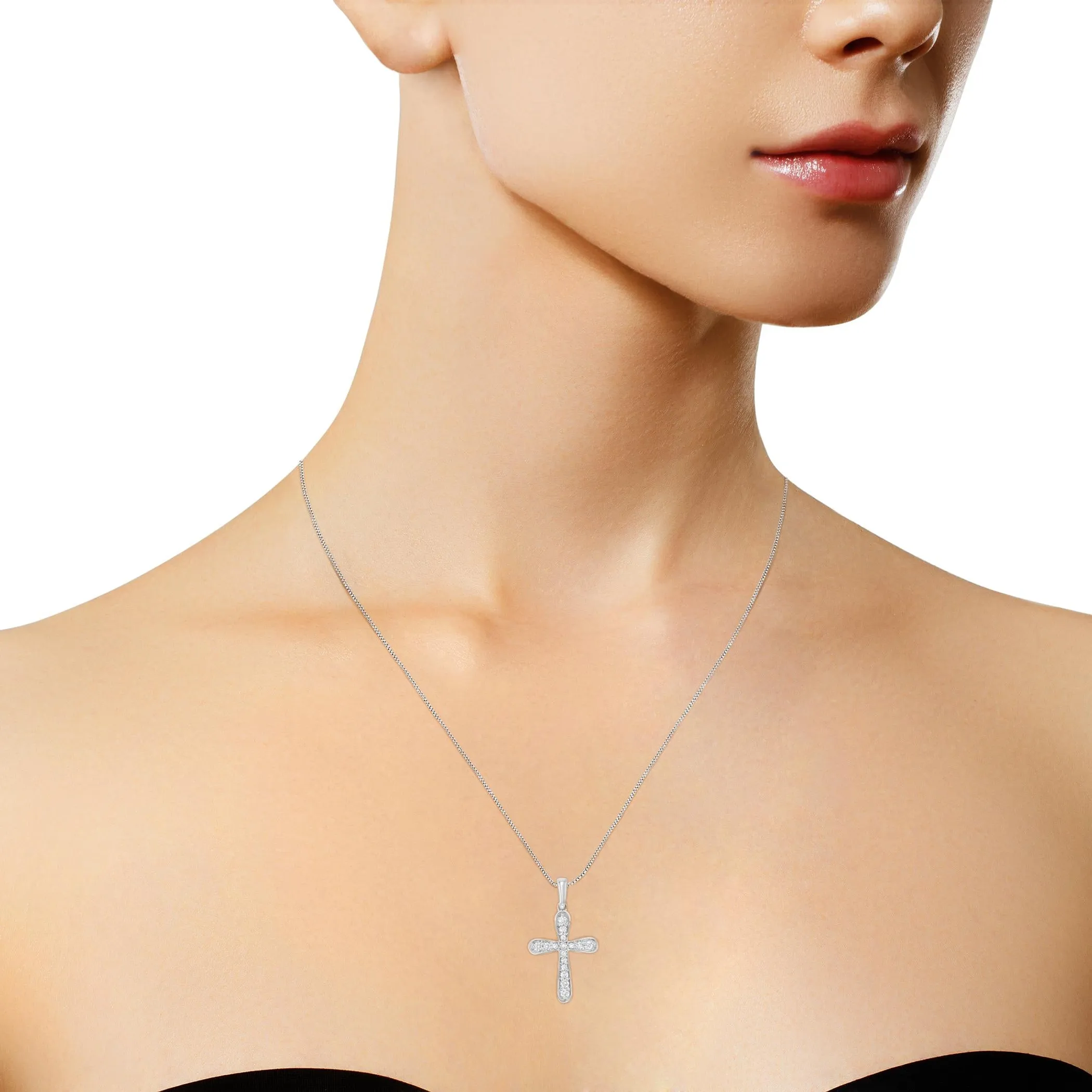 .925 Sterling Silver 1/4 Cttw Diamond Inlaid Cross 18" Pendant Necklace (I-J Color, I1-I2 Clarity)