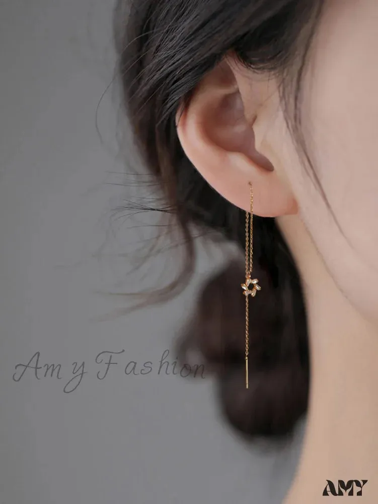 Amy Fashion - Minimalist Threader Earrings