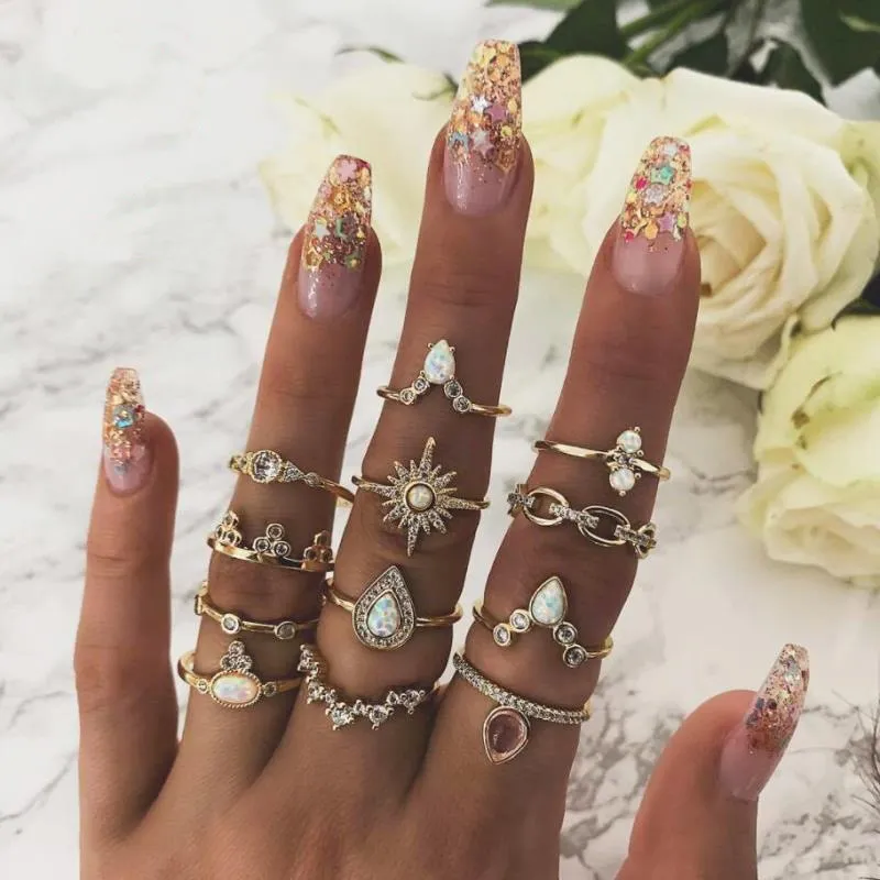 Boho Chic Crystal Ring Set - Elegant Rhinestone Knuckle Rings for Stylish Women