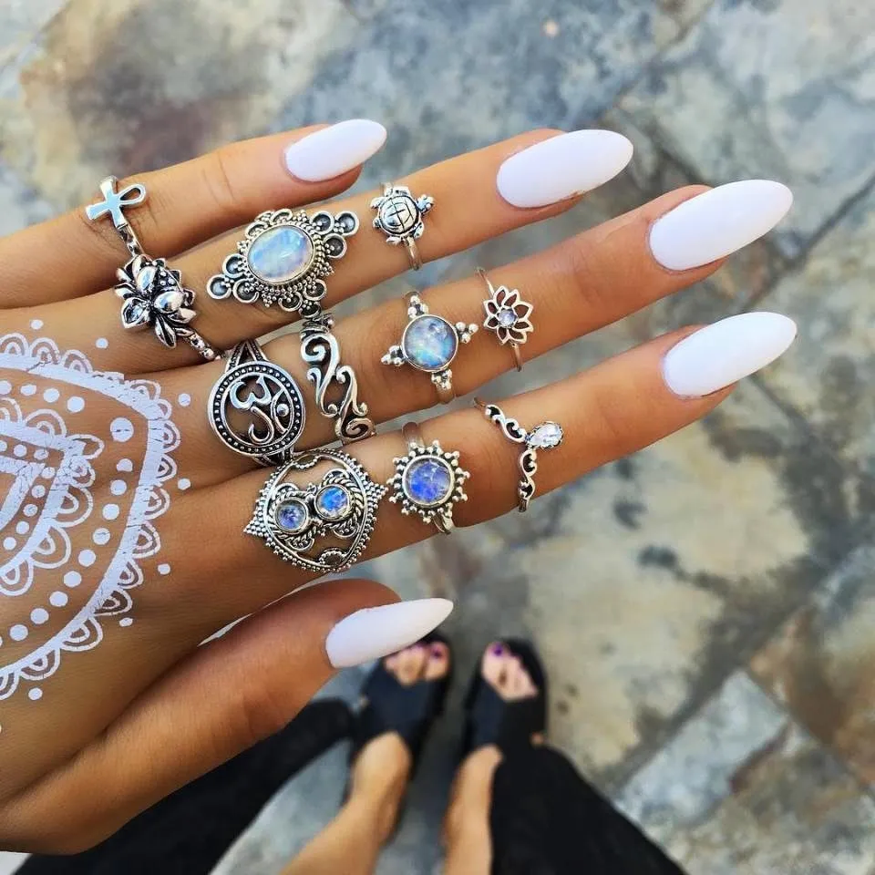 Boho Chic Crystal Ring Set - Elegant Rhinestone Knuckle Rings for Stylish Women