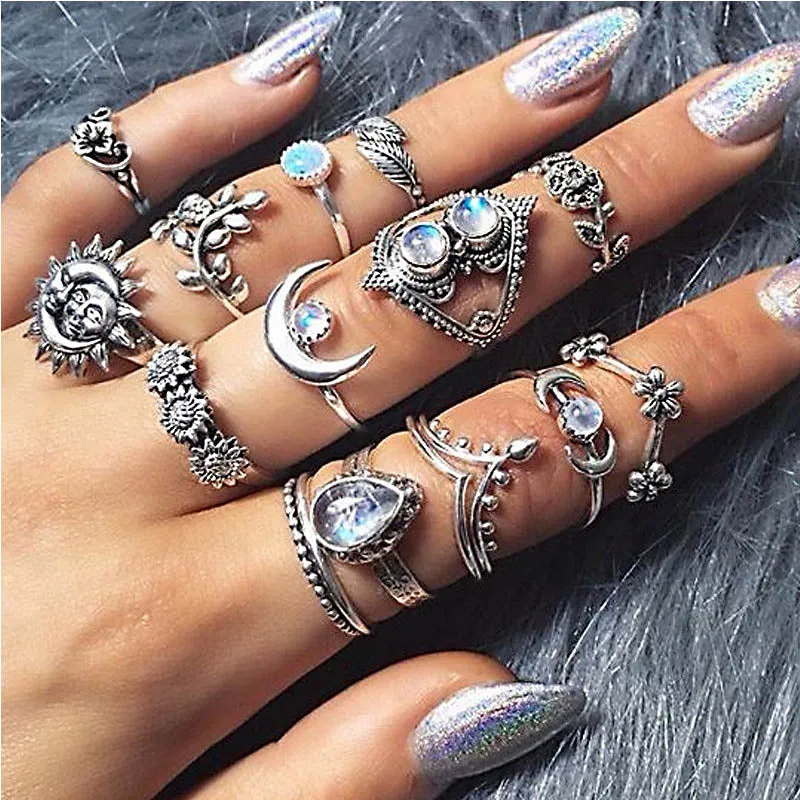 Boho Chic Crystal Ring Set - Elegant Rhinestone Knuckle Rings for Stylish Women