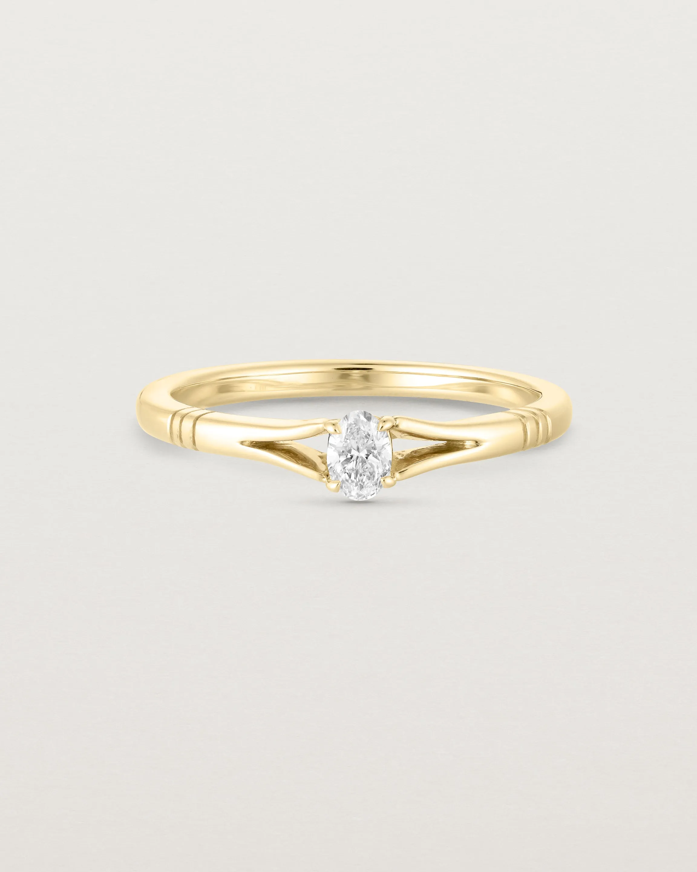 Lia Solitaire Ring | Diamond