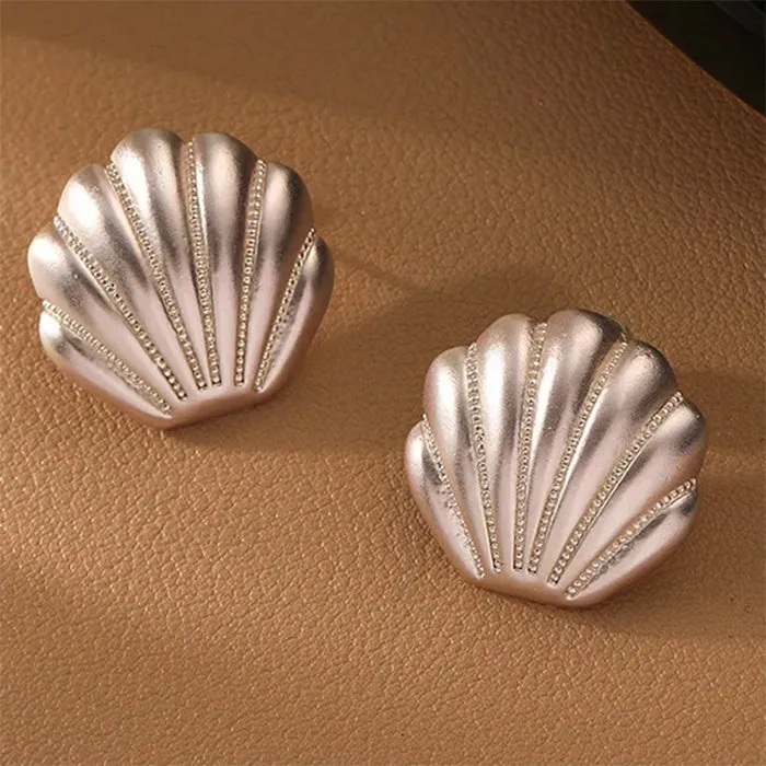 Minimalist Aesthetic Shell Earrings