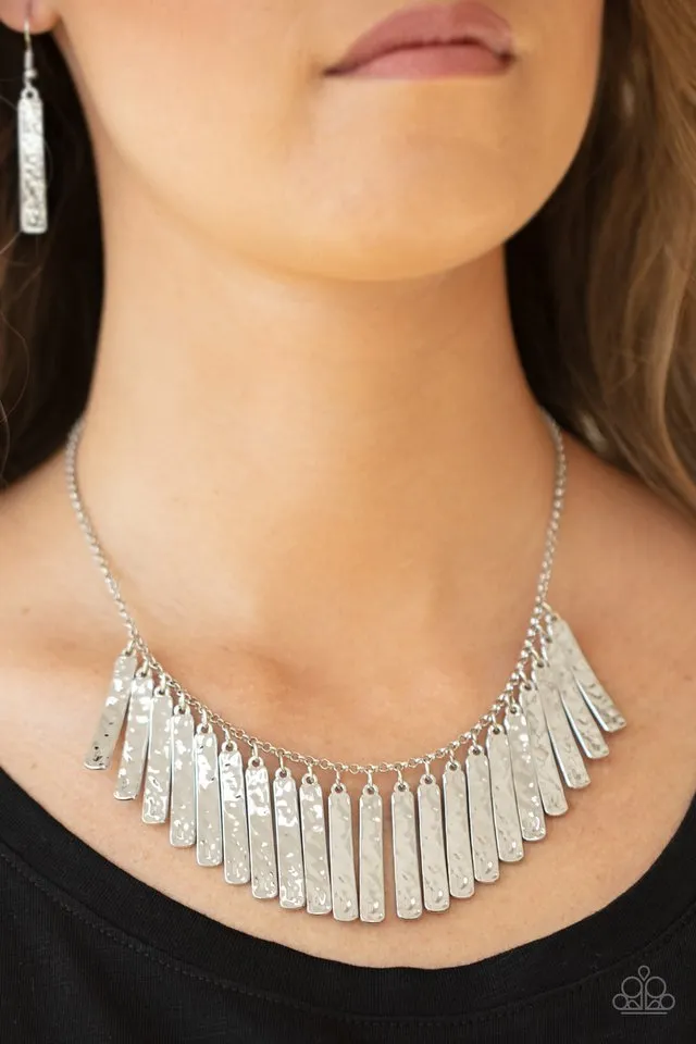 Paparazzi Necklace ~ Metallic Muse - Silver