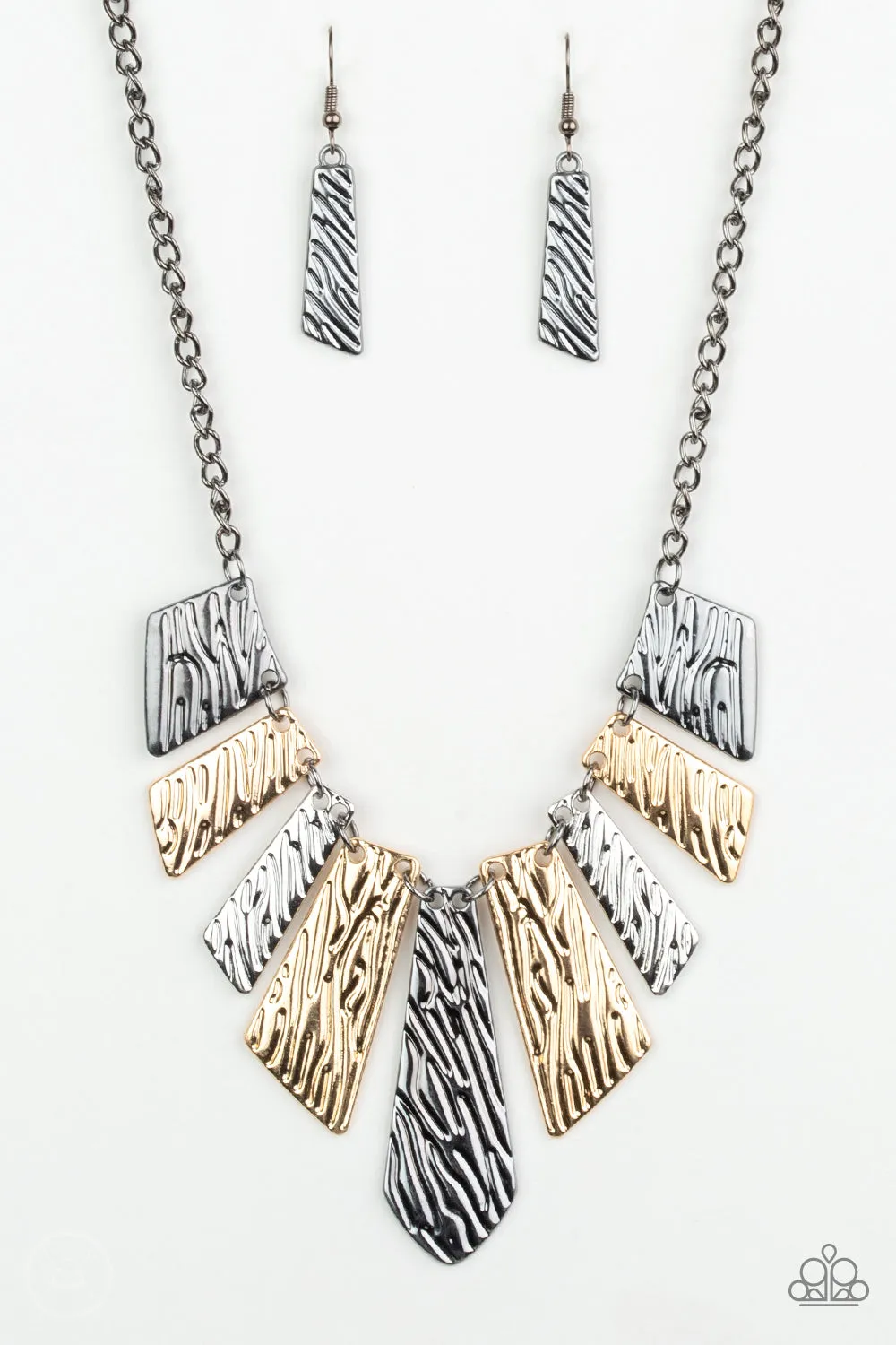 Paparazzi Texture Tigress Multi Necklace Set