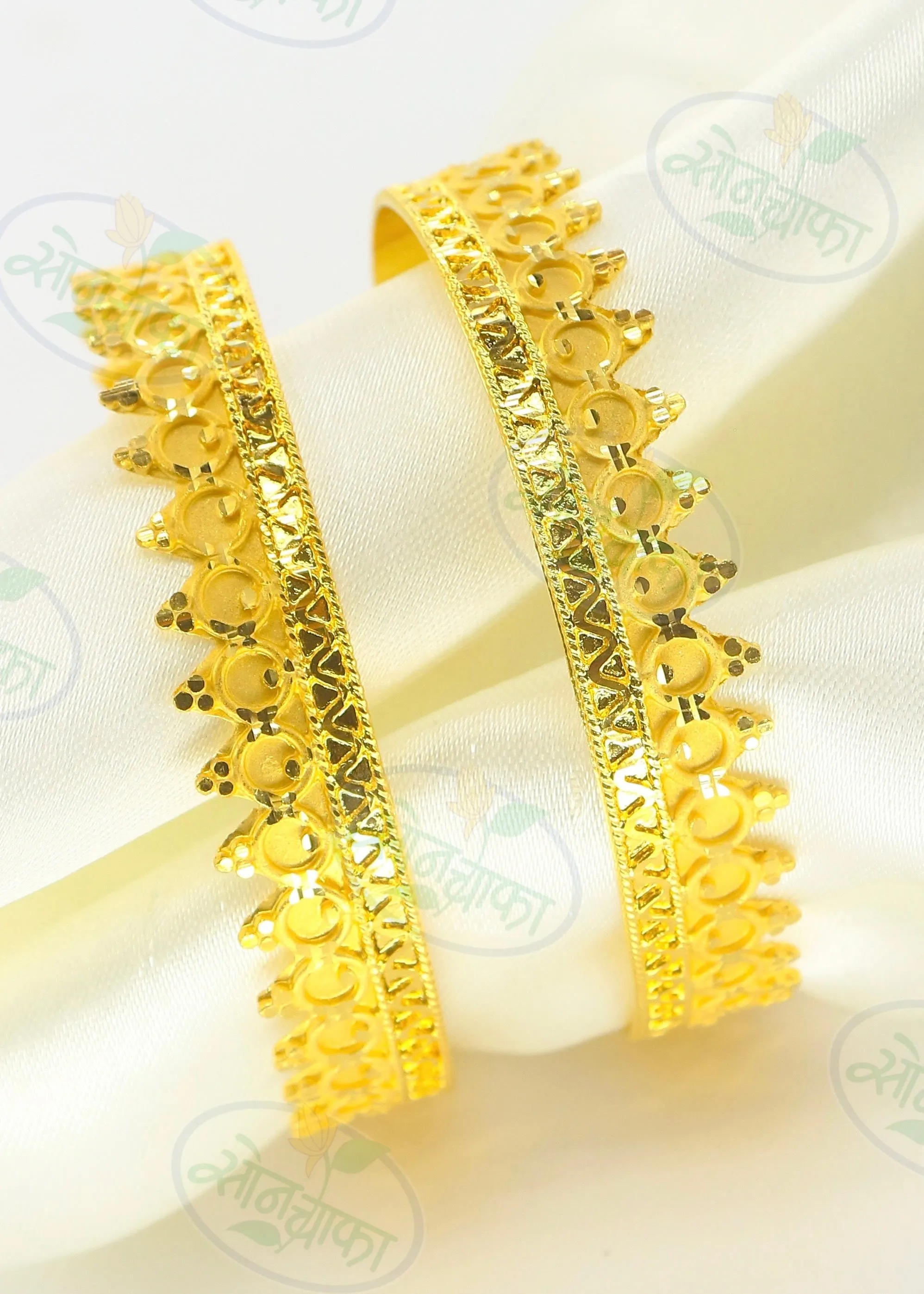 TRENDY DESIGNER GOLD PLATED BANGLES