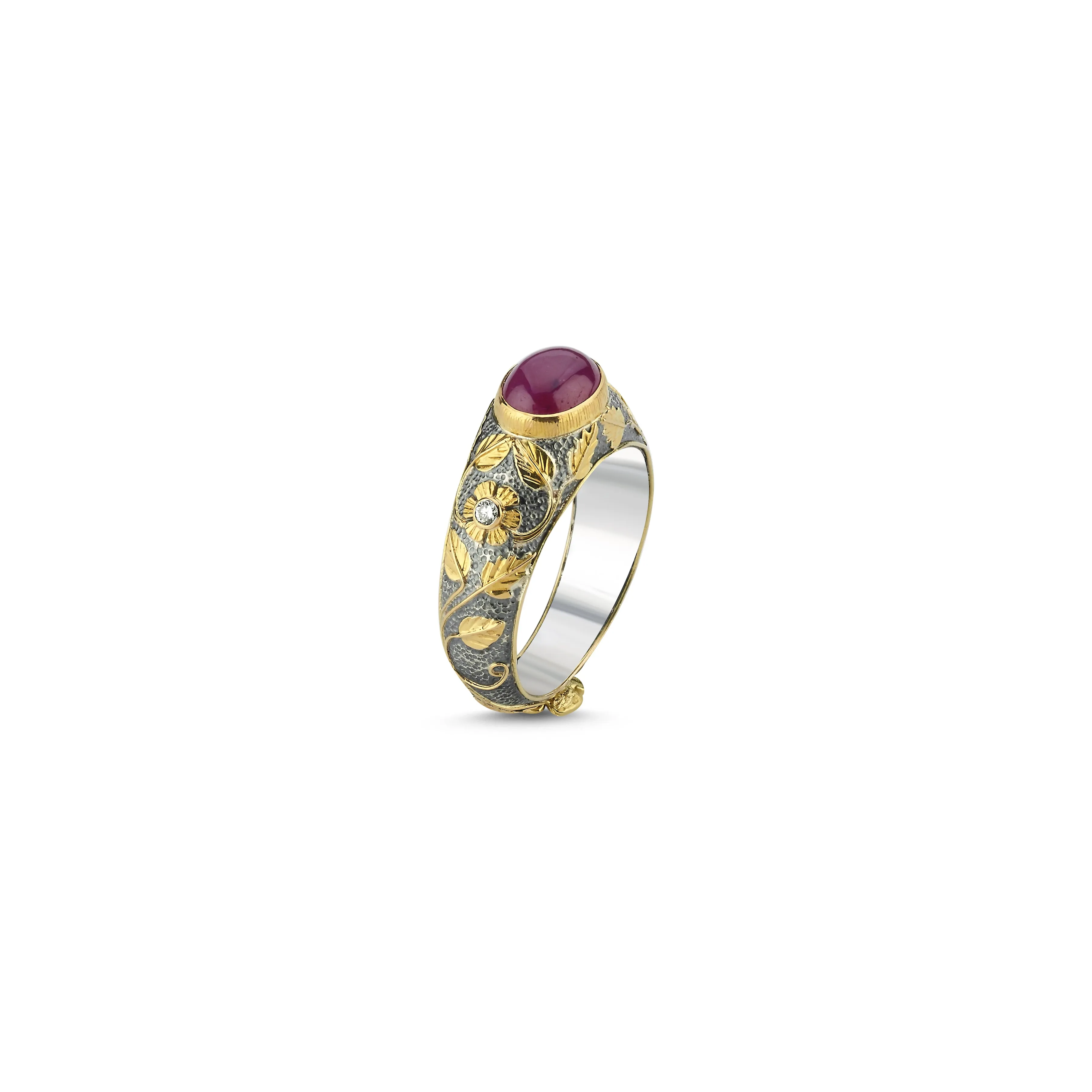 VALLETTA PRIMROSE TENDRIL OVAL RUBY RING