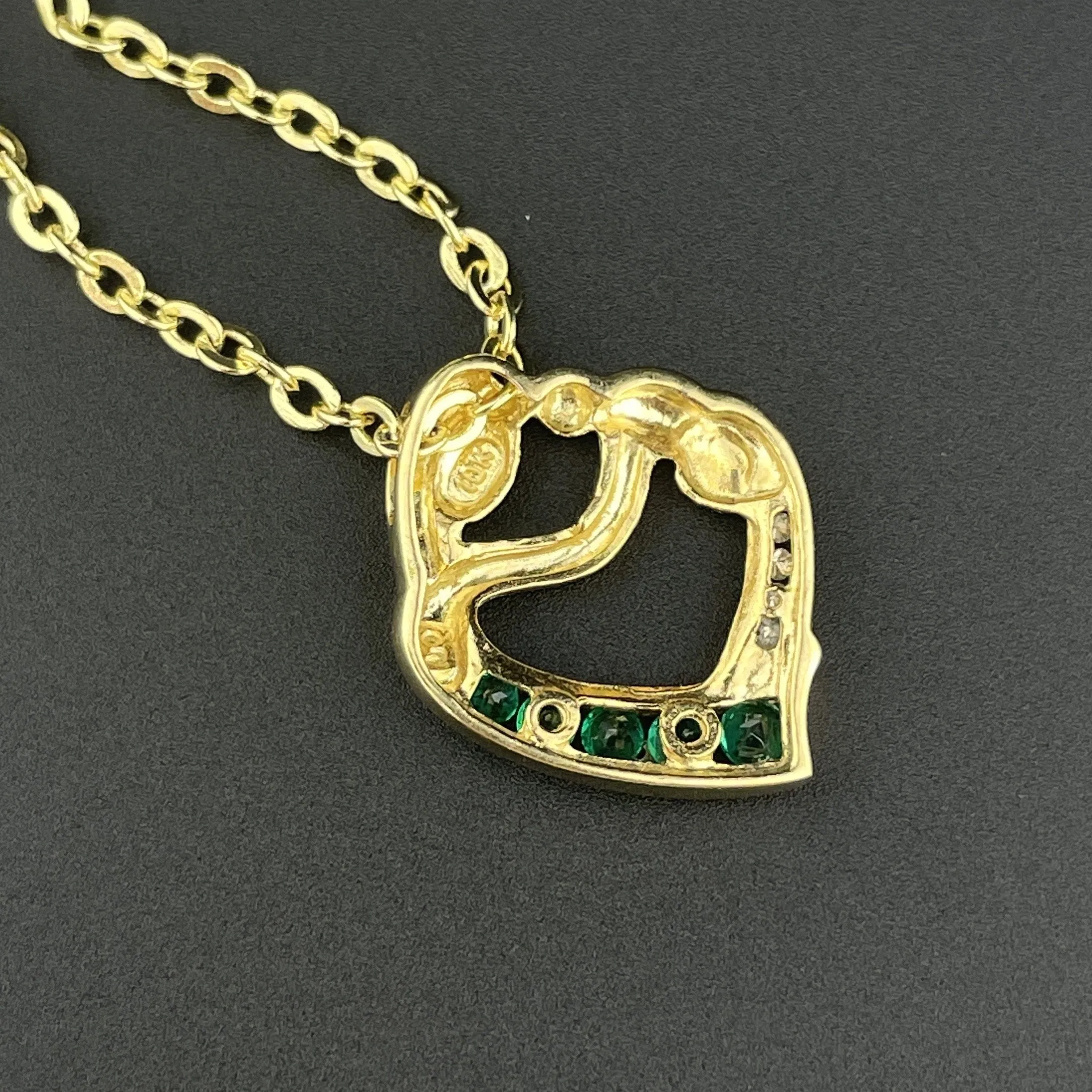 Vintage 10K Gold Emerald Diamond Heart Pendant Necklace